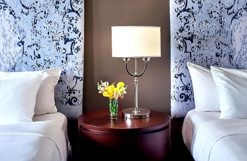 West Plaza Hotel | Pleasant Stay! 3 Comfortable Units, Pool, Pets Allowed, Near Fountain of Neptune