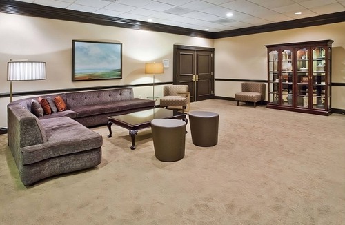 Eagan Park Hotel | Pleasant Stay, Convenient Location! 2 Convenient Units, Pool, Pets Allowed