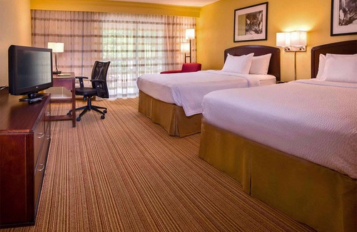 Durham Hotel | Pleasant Stay, Convenient Location! 4 Family-friendly Units, Free Parking, Pool