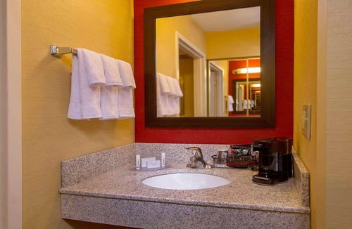 Durham Hotel | Pleasant Stay, Convenient Location! 4 Family-friendly Units, Free Parking, Pool