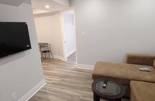 Cooksville House | Pleasant Stay Mississauga