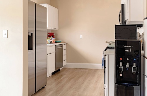 South Bend House | Pleasant stay on Pleasant Street!