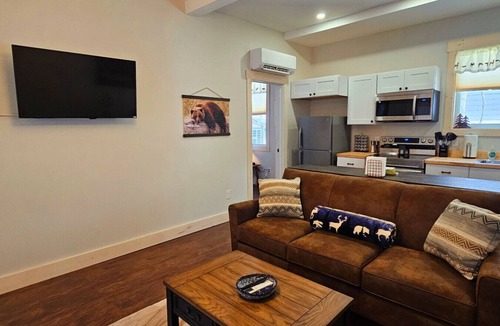 Greenville Apartment | Pleasant Street Retreat*Direct ATV Access*A/C*Washer/Dryer