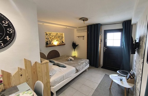Le Bourg Apartment | Pleasant studio