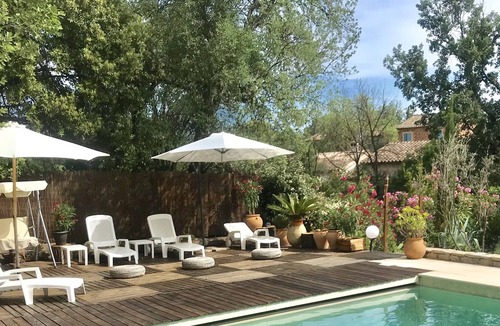 Le Cannet-des-Maures Apartment | Pleasant studio in Mas Provençal