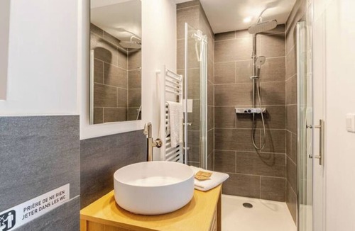 Saint-Thurien Apartment | Pleasant studio with free parking