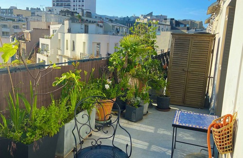 Amerique Apartment | Pleasant studio with terrace in Belleville