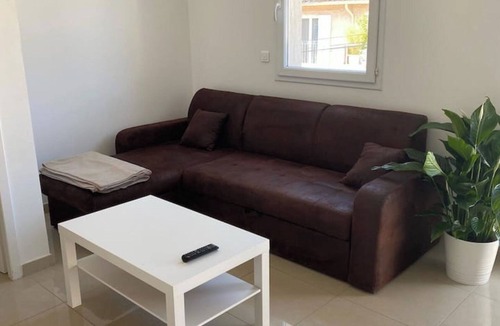 Ensues-la-Redonne House | Pleasant town house