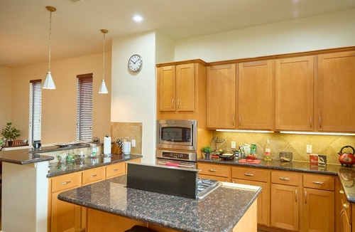 Washington Ave./ Memorial Park House | Pleasant townhome with AC in vibrant Houston