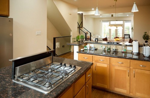 Washington Ave./ Memorial Park House | Pleasant townhome with AC in vibrant Houston