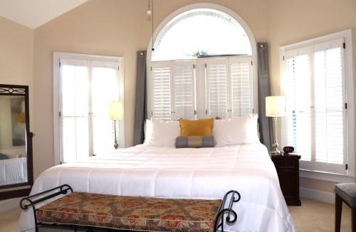 Fayetteville Bed & Breakfast | Pleasanton Courtyard Bed and Breakfast
