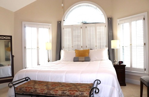 Fayetteville Bed & Breakfast | Pleasanton Courtyard B&B