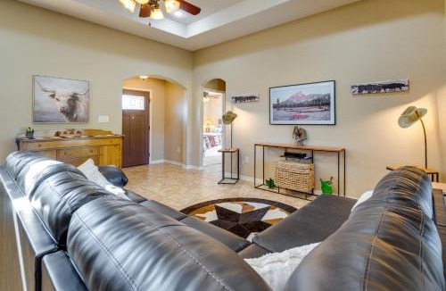 Pleasanton House | Pleasanton Vacation Rental w/Private Yard!