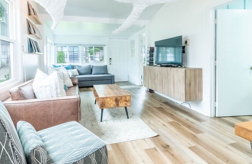 Buckeye Lake Cottage | please delete listing - vrbo sux