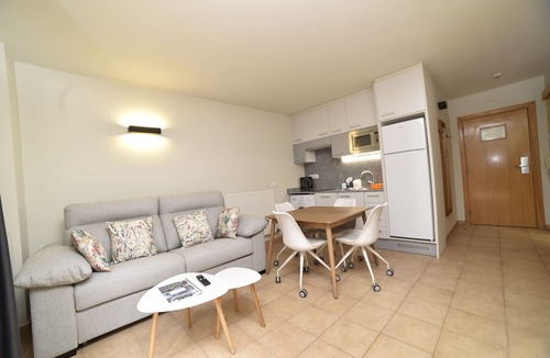 Prats Apartment | Pleasure, nature and terrace in Canillo. HUT-8207