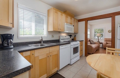 Opal Cliffs Apartment | Pleasure Point Cottage #A- pet friendly