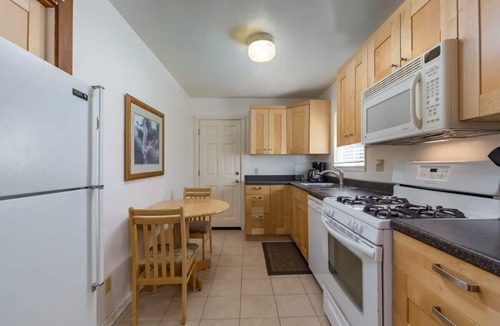 Opal Cliffs Apartment | Pleasure Point Cottage #A- pet friendly