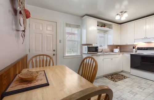 Opal Cliffs Apartment | Pleasure Point Surf Retreat