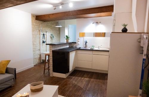 Centre Ancien Apartment | Plein cœur Historique de Caen - Quartier animé - au pied des boutiques, bars et restaurants