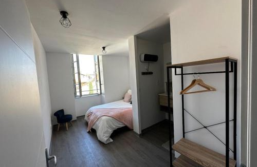 Foix House | Plein centre, parking jardin 4 chambres