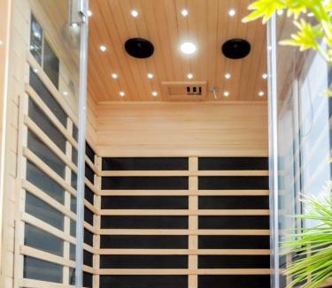 Aix-les-Bains City Center Apartment | Plein centre-ville T2 avec sauna
