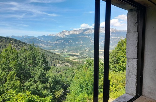 Montmaur-en-Diois House | Plein la Vue, que du Bonheur