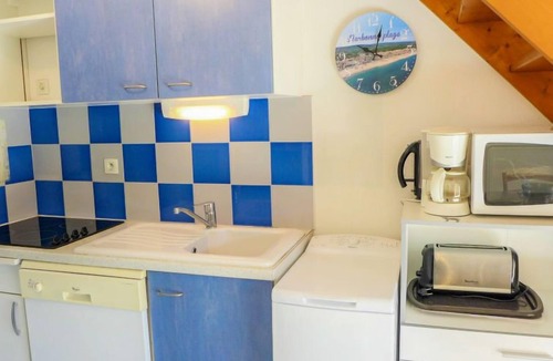 Narbonne-Plage House | Plein Sud by Interhome