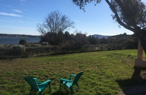 Bouzigues House | Plenitude facing Mont Saint Clair