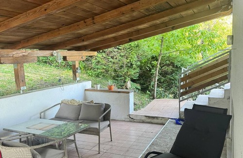 Breznik Plesivicki Apartment | Plesivica Hillside HolidayHome/Hot-Tub - 1 Bedroom