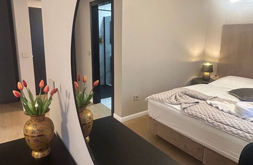 Plitvica Selo Hotel | Plitvice Falls Cottage – Deluxe Suite with Private Outdoor Jacuzzi & Terrace