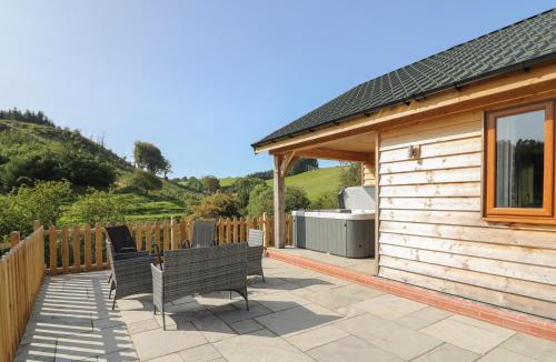 Bleddfa House | Ploony Hill Cabin