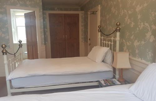 Kelso Bed & Breakfast | Plough Hotel