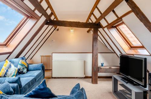 Colchester House | Plover - Uk48174