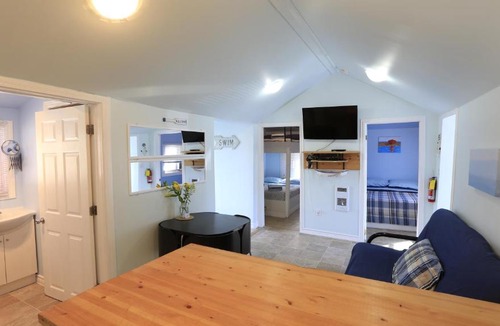 Wasaga Beach House | Plovers Cove Cottage
