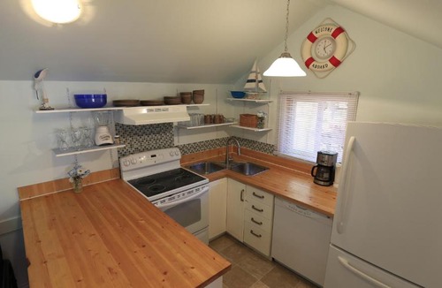 Wasaga Beach House | Plovers Cove Cottage