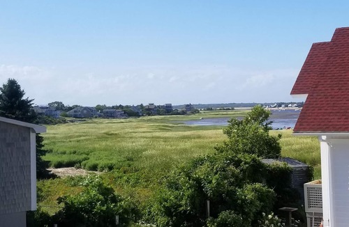 Newbury House | Plum Island Basin House