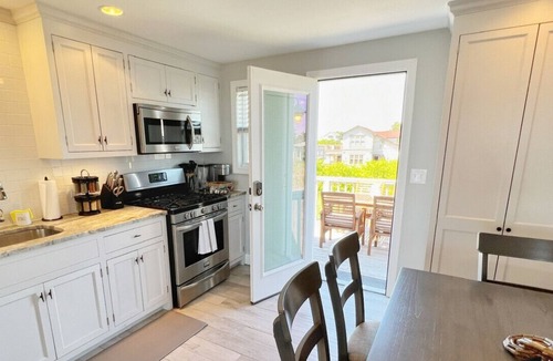 Newbury Condo | Plum Island Sunkisser: Beachfront & Views! Condo