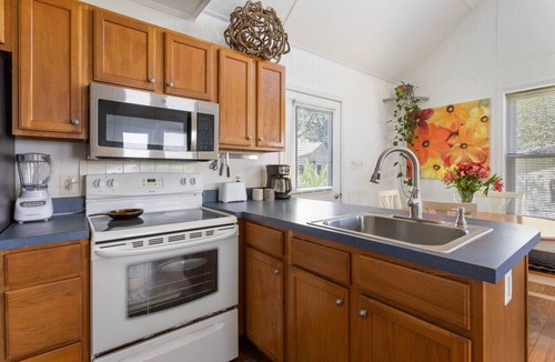 Barstow House | Plum Point Cottage #14