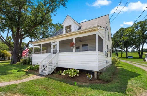 Barstow House | Plum Point Cottage #14