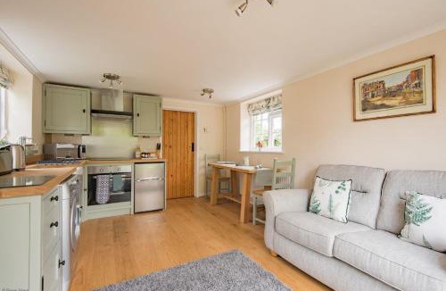 Dargate House | Plum Pudding Stables by Bloom Stays