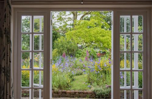 Dargate House | Plum Pudding Stables by Bloom Stays