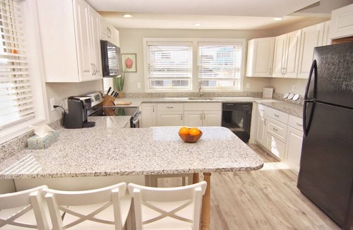 Newbury Condo | Plum Royale Jr: Cozy Plum Is. home w/beach access
