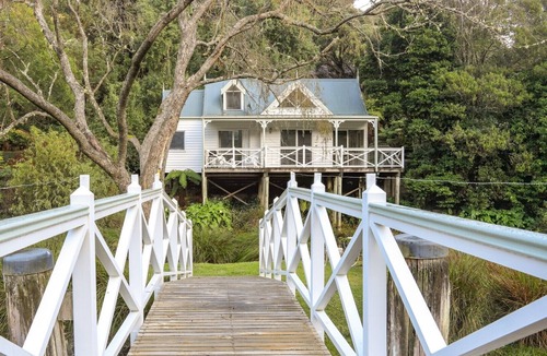 Apollo Bay Cottage | Plum Tree Cottage - Apollo Bay