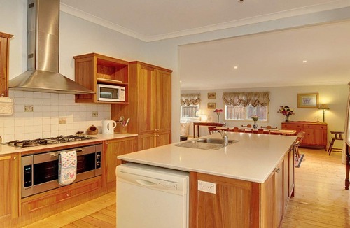 Bowral House | Plum Tree Cottage –pets welcome, WiFi