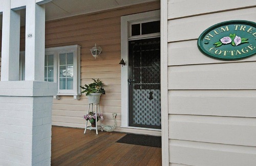 Bowral House | Plum Tree Cottage –pets welcome, WiFi