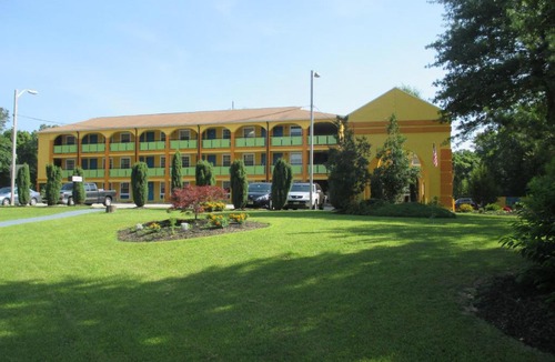 Williamstown Hotel | Plum Tree Inn