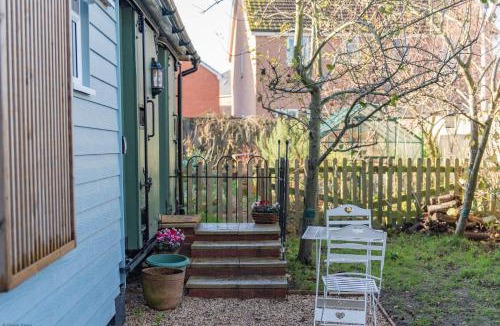 Stuppington House | Plumcot Halt by Bloom Stays