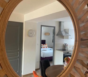 Albi Apartment | Plumes