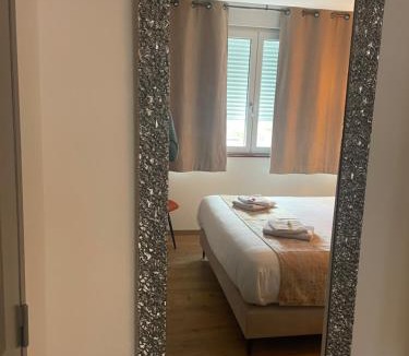 Albi Apartment | Plumes