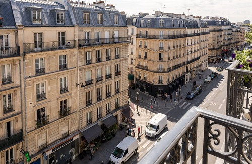 5th Arrondissement Apartment | Plumes in the Park, by Veeve